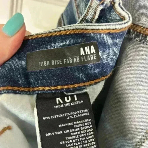 Kut from the Kloth Ana High Rise Fab Ab Flare. Size 18. Denim. Distressed. - Picture 11 of 16